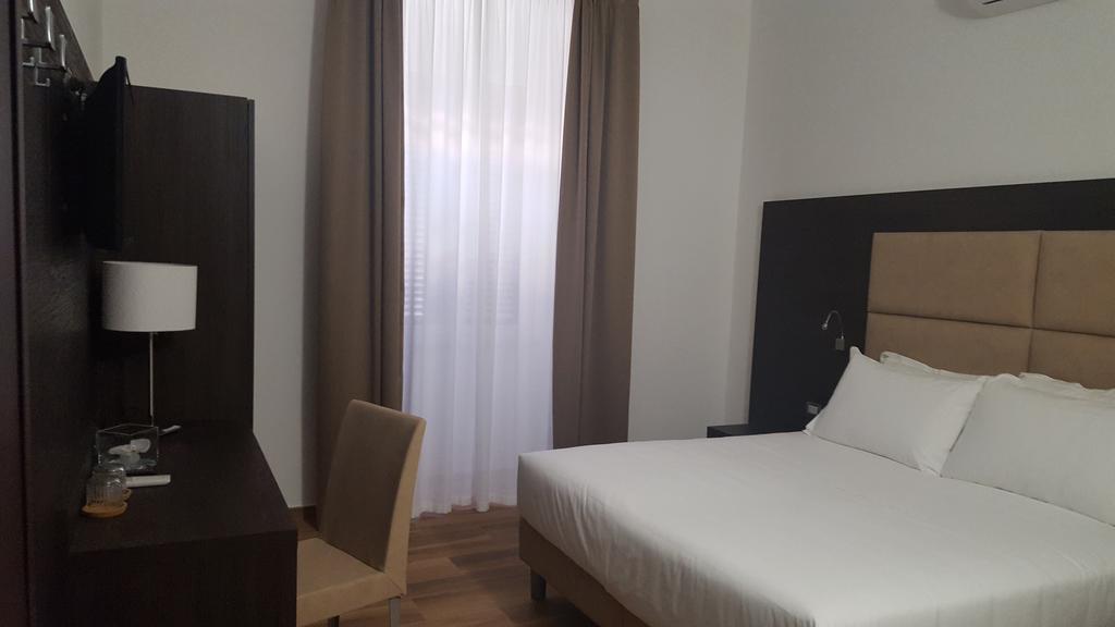 Una Finestra Su Monti Roma Ngoại thất bức ảnh