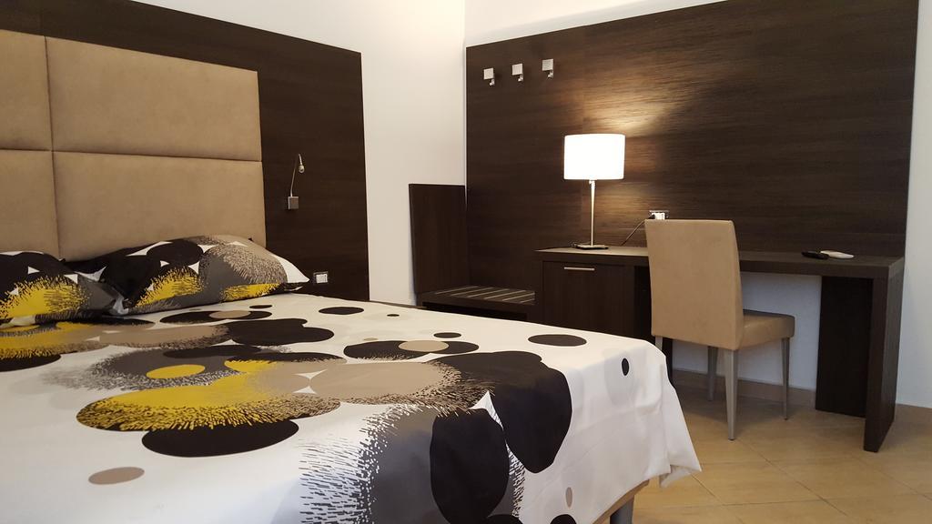 Una Finestra Su Monti Roma Ngoại thất bức ảnh