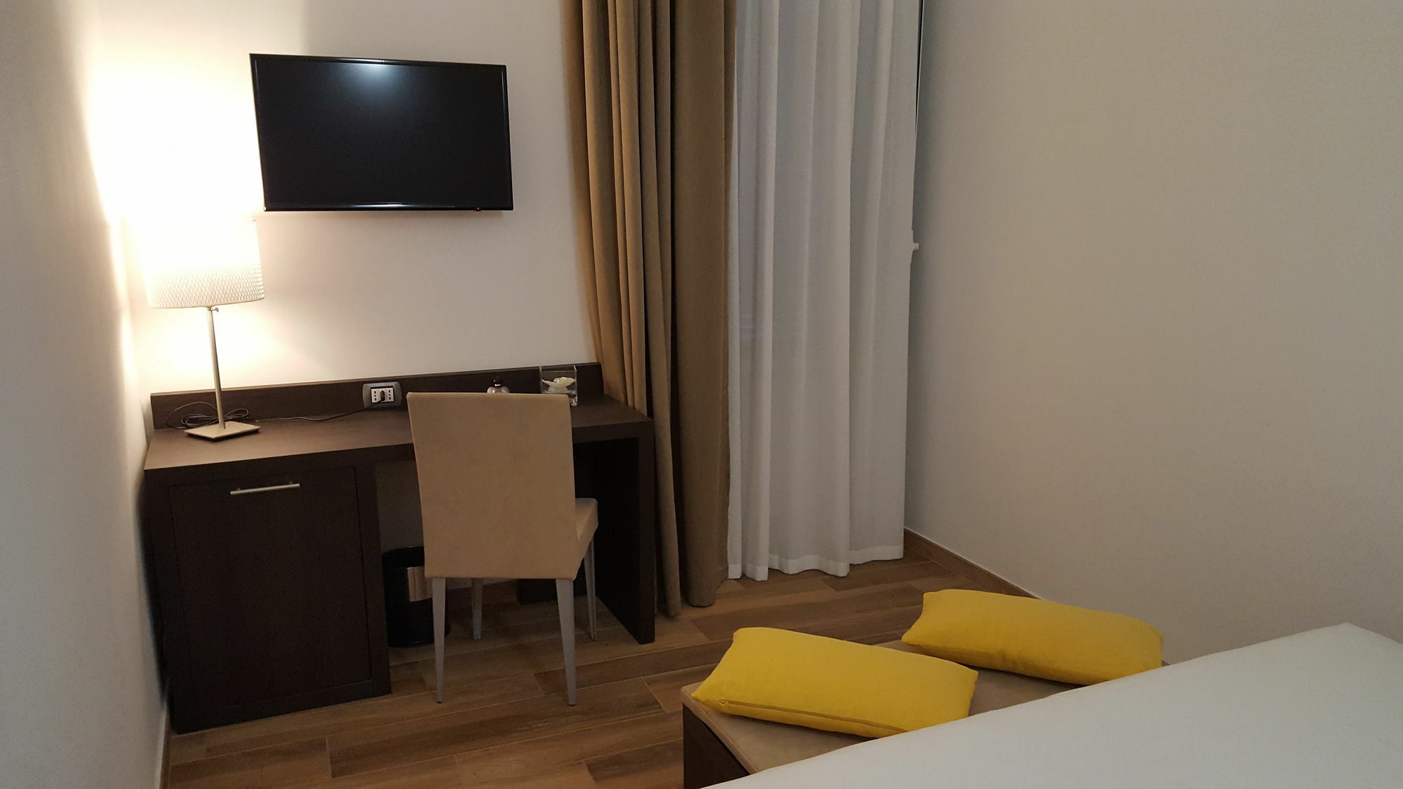 Una Finestra Su Monti Roma Ngoại thất bức ảnh