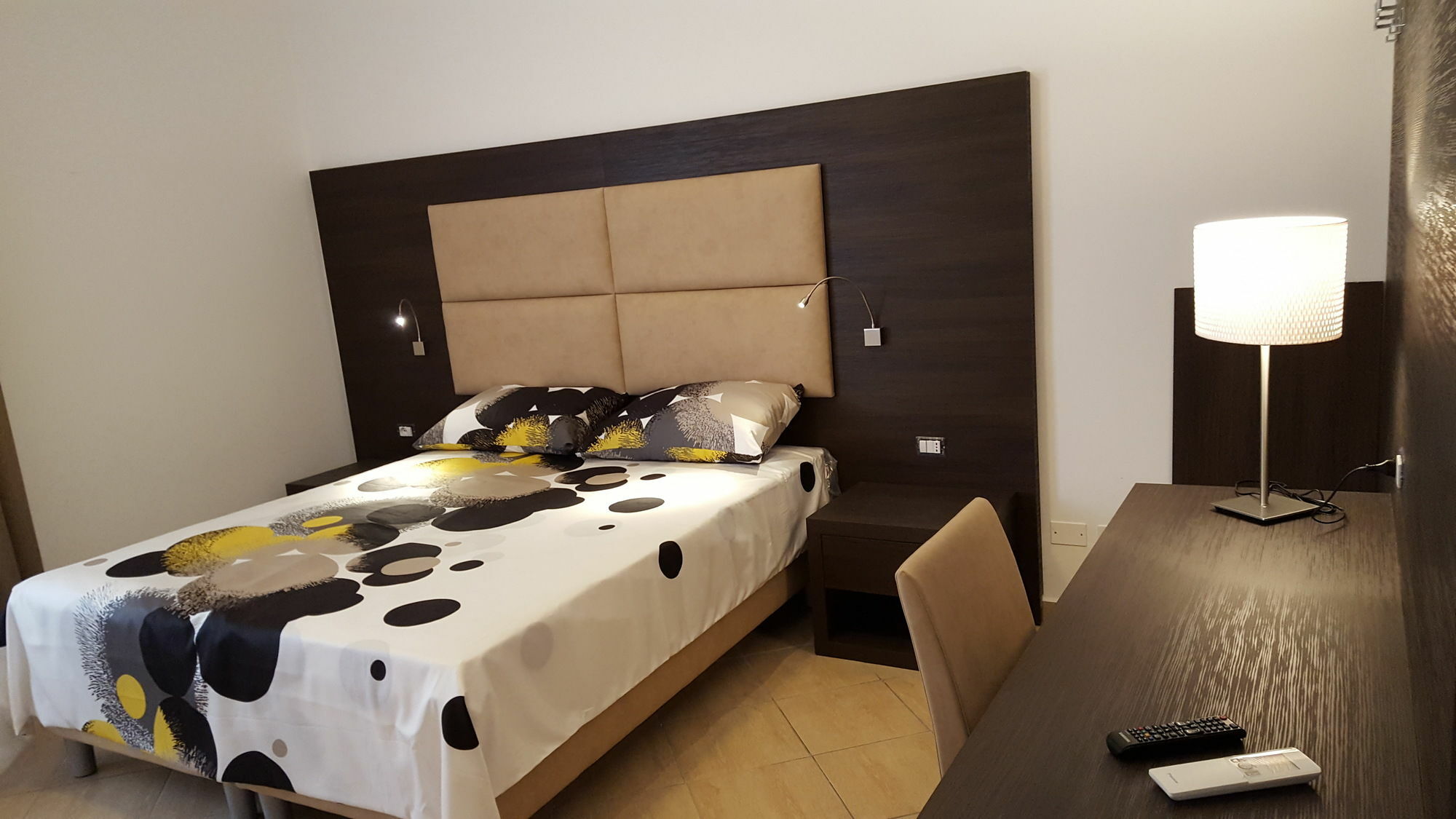 Una Finestra Su Monti Roma Ngoại thất bức ảnh